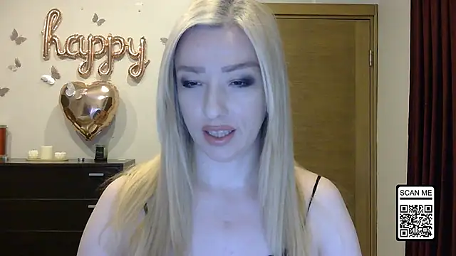 Snapshot of Wild_Silk_Desire chatting on April 18, 2026, 5:26 pm Wild Silk Desire online show from April 18, 2026, 5:26 pm