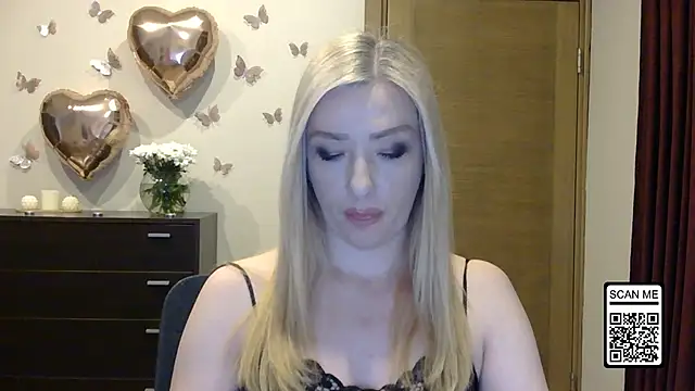 Snapshot of Wild_Silk_Desire chatting on May 2, 2026, 4:23 pm Wild Silk Desire online show from May 2, 2026, 4:23 pm