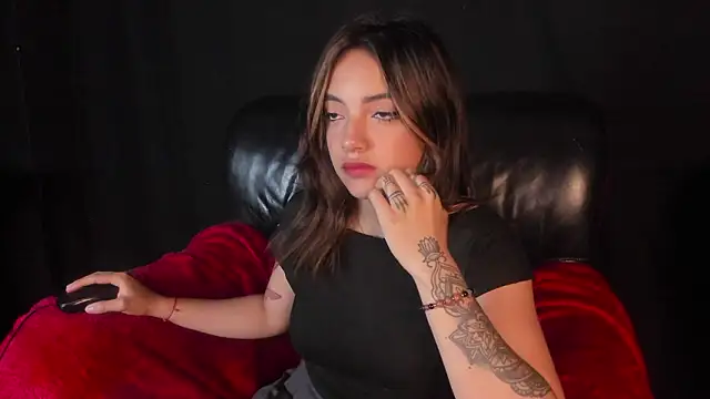 Victoriaa2 Doll online show from March 12, 2026, 12:20 pm