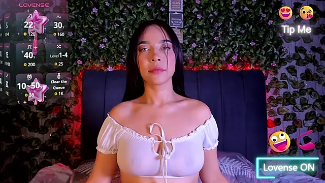 Snapshot of evelin_33 chatting on October 1, 2025, 8:13 pm evelin 33 online show from October 1, 2025, 8:13 pm