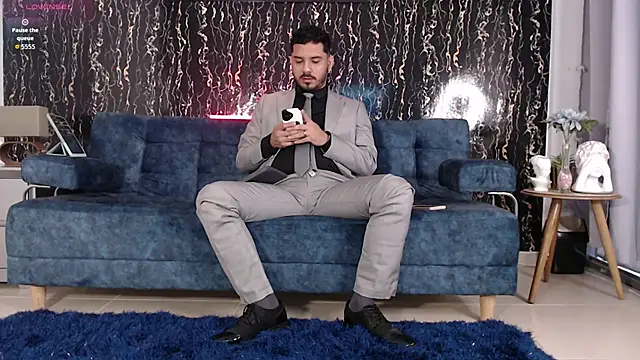 samuelcoopeer online show from November 5, 2025, 1:47 pm