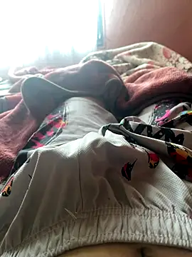 Snapshot of UncoolCaesium chatting on October 20, 2025, 1:11 pm UncoolCaesium online show from October 20, 2025, 1:11 pm