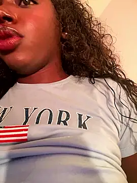 alissradiante1 online show from January 10, 2026, 2:18 am