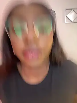 alissradiante1 online show from April 1, 2026, 1:41 am