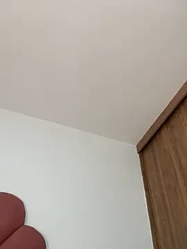 alissradiante1 online show from October 10, 2025, 2:45 am