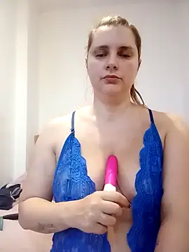 Snapshot of JessicaItalia chatting on October 8, 2025, 9:11 am JessicaItalia online show from October 8, 2025, 9:11 am