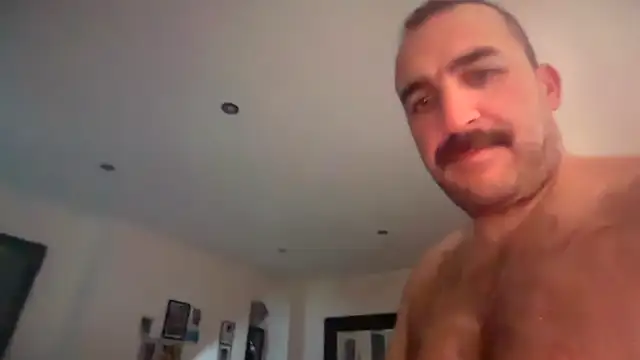 CloudyMuscleBeefy online show from March 30, 2026, 2:02 am