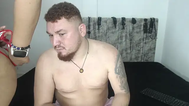 Snapshot of VelaAndEdwar chatting on October 3, 2025, 9:16 pm VelaAndEdwar online show from October 3, 2025, 9:16 pm