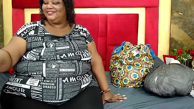 Snapshot of Exoticbigmandy chatting on June 28, 2026, 2:01 pm Exoticbigmandy online show from June 28, 2026, 2:01 pm