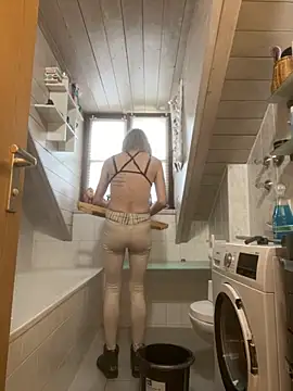 Snapshot of LucyLingerie78 chatting on October 30, 2025, 10:57 am LucyLingerie78 online show from October 30, 2025, 10:57 am