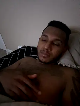 Snapshot of El_matatan_XD123 chatting on November 25, 2025, 6:03 am El matatan XD123 online show from November 25, 2025, 6:03 am