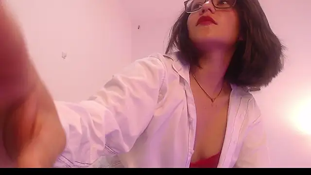 Snapshot of renataj chatting on October 2, 2025, 1:47 pm renataj online show from October 2, 2025, 1:47 pm