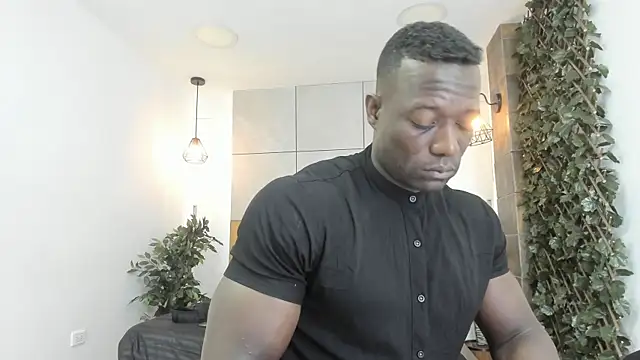 MarcusBlack  online show from December 22, 2025, 12:16 pm