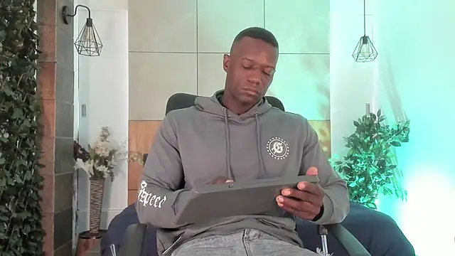 Snapshot of MarcusBlack_ chatting on May 7, 2026, 11:35 am MarcusBlack online show from May 7, 2026, 11:35 am