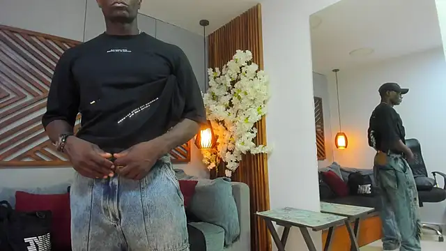 Snapshot of MarcusBlack_ chatting on October 18, 2025, 3:03 pm MarcusBlack  online show from October 18, 2025, 3:03 pm