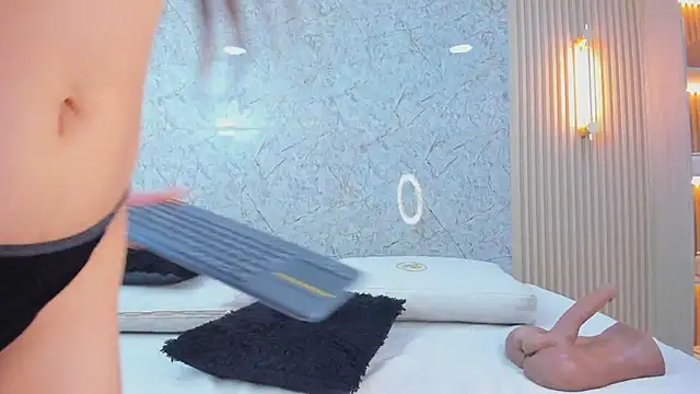 Snapshot of Antonella_west chatting on September 19, 2025, 8:46 pm Antonella west online show from September 19, 2025, 8:46 pm