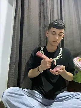 owen-stone online show from April 11, 2026, 1:24 am