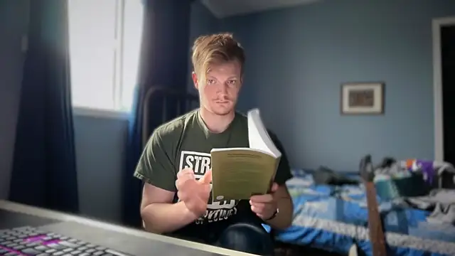 lustylyndon online show from April 7, 2026, 3:25 pm