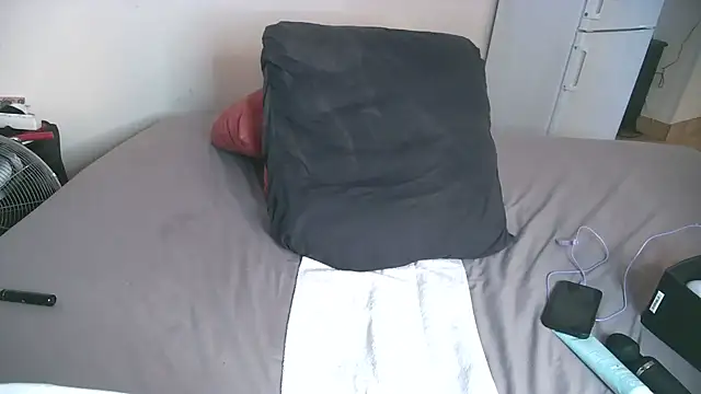 Violett3333 online show from October 24, 2025, 4:17 pm