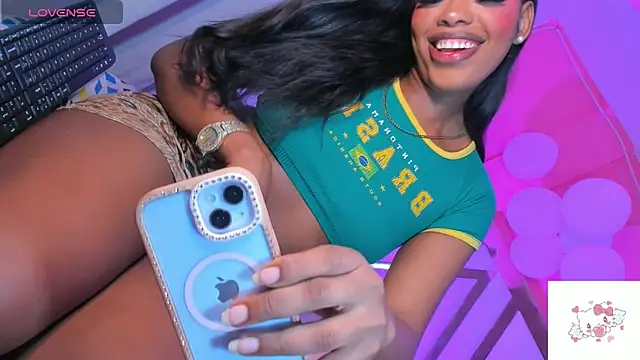 Snapshot of Dahianara_ chatting on October 4, 2025, 5:20 am Dahianara online show from October 4, 2025, 5:20 am