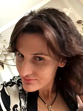 Snapshot of NikaSwan2831 chatting on October 15, 2025, 10:12 am NikaSwan2831 online show from October 15, 2025, 10:12 am