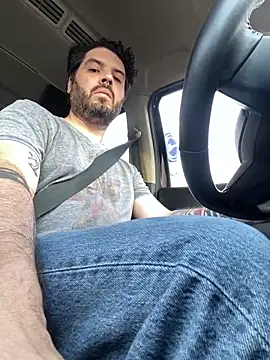 Snapshot of uto857 chatting on February 18, 2026, 10:39 pm uto857 online show from February 18, 2026, 10:39 pm