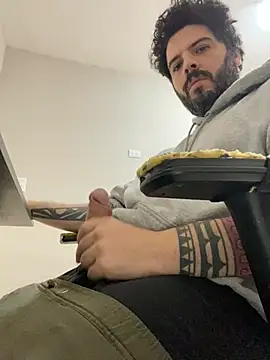 Snapshot of uto857 chatting on February 6, 2026, 8:49 pm uto857 online show from February 6, 2026, 8:49 pm