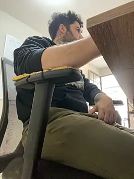 uto857 online show from November 26, 2025, 3:56 pm