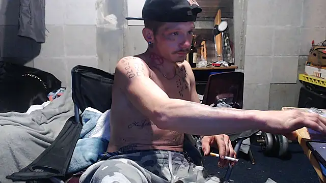 Snapshot of mastertrap chatting on November 15, 2025, 7:34 am mastertrap online show from November 15, 2025, 7:34 am