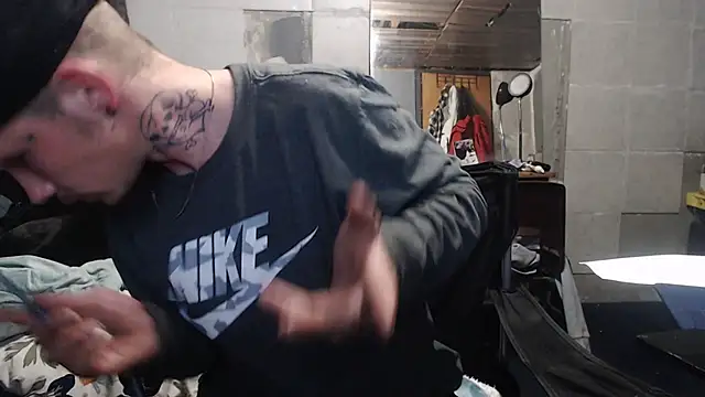 Snapshot of mastertrap chatting on November 13, 2025, 6:39 am mastertrap online show from November 13, 2025, 6:39 am