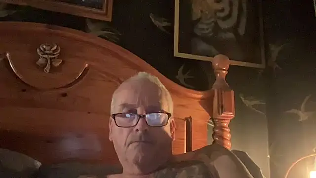 Snapshot of poggles chatting on November 30, 2025, 4:57 am poggles online show from November 30, 2025, 4:57 am