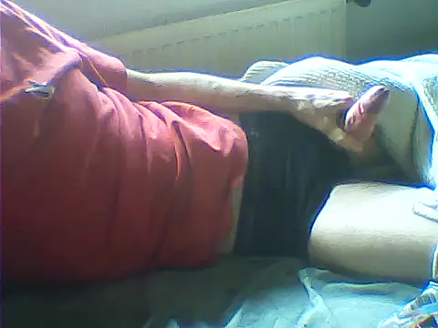 Snapshot of rimbaud77 chatting on October 21, 2025, 9:09 am rimbaud77 online show from October 21, 2025, 9:09 am