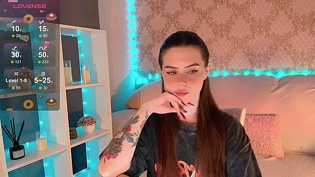 HolyMiax online show from June 13, 2026, 4:10 am