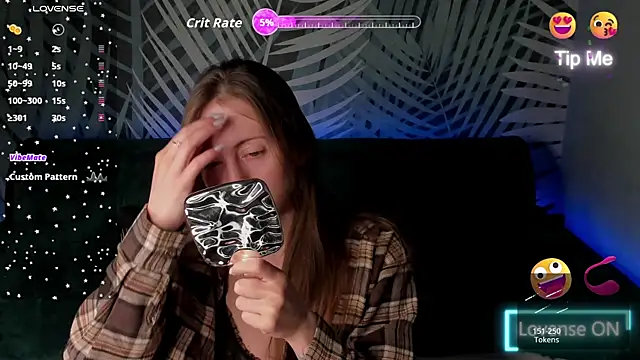 ChristyCrayme online show from April 14, 2026, 10:04 pm