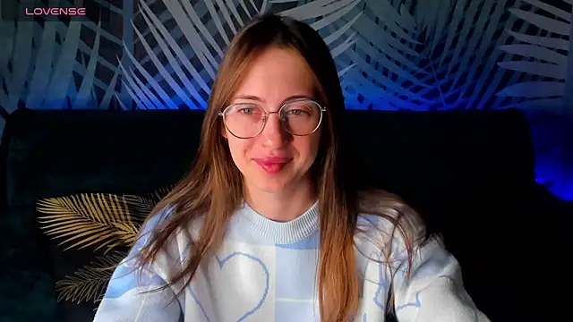 Snapshot of ChristyCrayme chatting on October 4, 2025, 10:11 pm ChristyCrayme online show from October 4, 2025, 10:11 pm