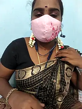 Snapshot of Tamil_riyalini12 chatting on October 10, 2025, 5:25 pm Tamil riyalini12 online show from October 10, 2025, 5:25 pm