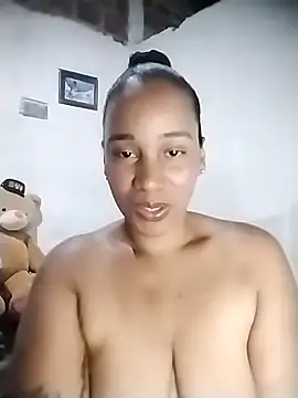 Snapshot of EbonyHorrny chatting on October 8, 2025, 3:30 am EbonyHorrny online show from October 8, 2025, 3:30 am