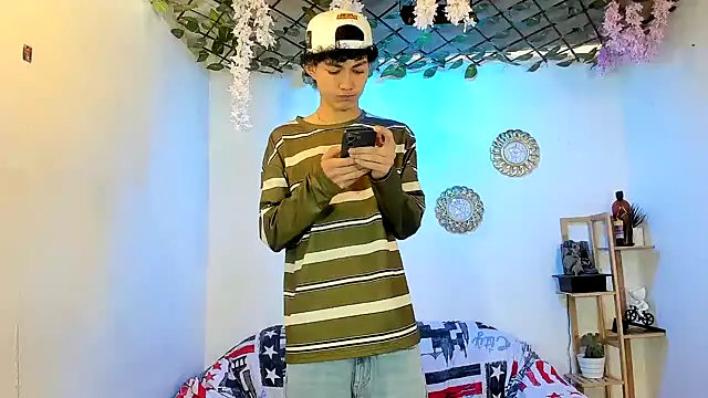 Bastian boyshot77 online show from November 17, 2025, 2:21 pm