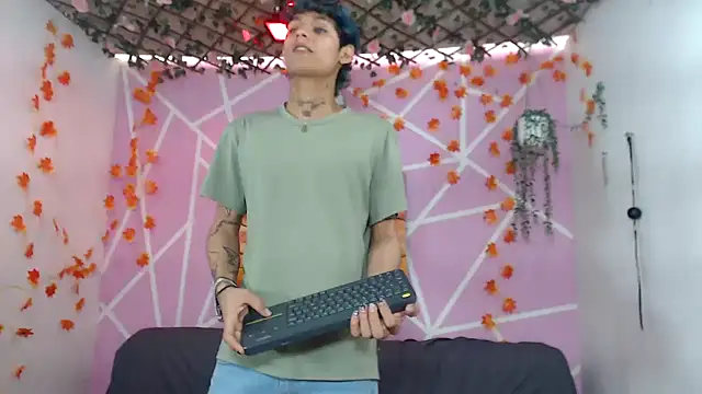 Bastian boyshot77 online show from October 5, 2025, 7:48 pm