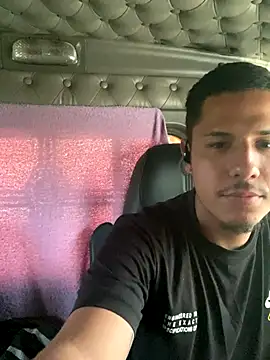 Snapshot of pollo_98 chatting on October 31, 2025, 9:11 pm pollo 98 online show from October 31, 2025, 9:11 pm