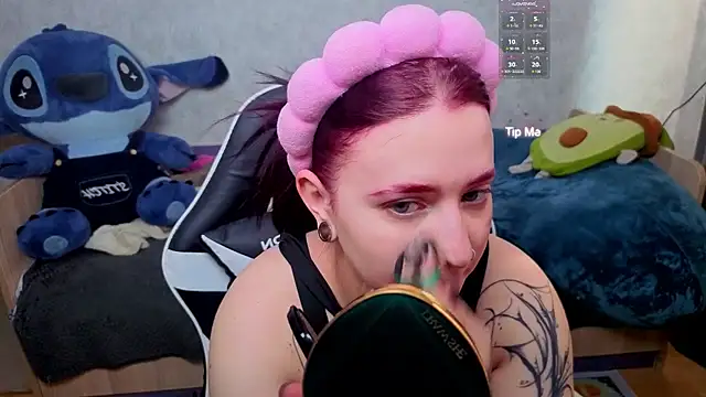 Mini Lady1 online show from February 18, 2026, 9:06 am