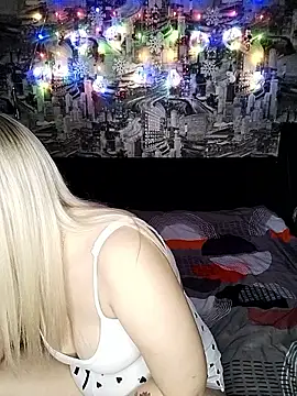 HoneyNelly online show from January 15, 2026, 11:52 pm