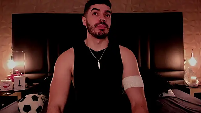 AxelThompson  online show from November 13, 2025, 11:58 am