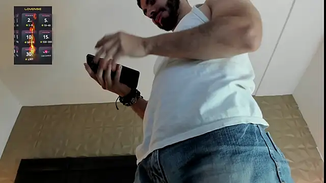 AxelThompson  online show from October 8, 2025, 11:45 am