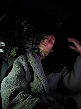 DarkAngelz1 online show from November 17, 2025, 1:31 am