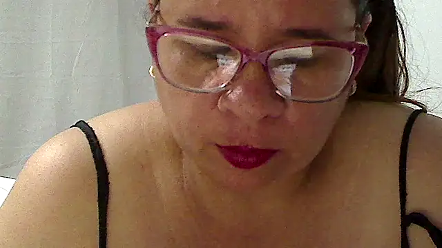 luciana69hot online show from September 9, 2025, 10:52 pm