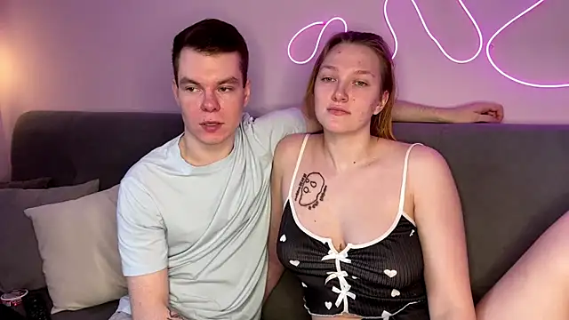 julielourens online show from November 29, 2025, 8:25 am