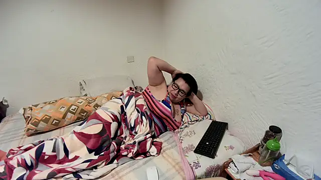 Snapshot of salome2025 chatting on October 28, 2025, 8:41 pm salome2025 online show from October 28, 2025, 8:41 pm