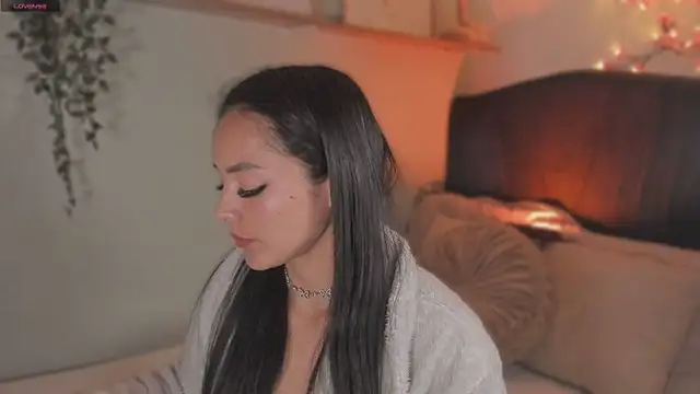 im-isabella online show from December 5, 2025, 7:34 pm