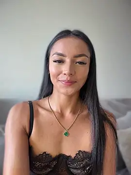 Snapshot of im-isabella chatting on July 19, 2026, 5:10 pm im-isabella online show from July 19, 2026, 5:10 pm